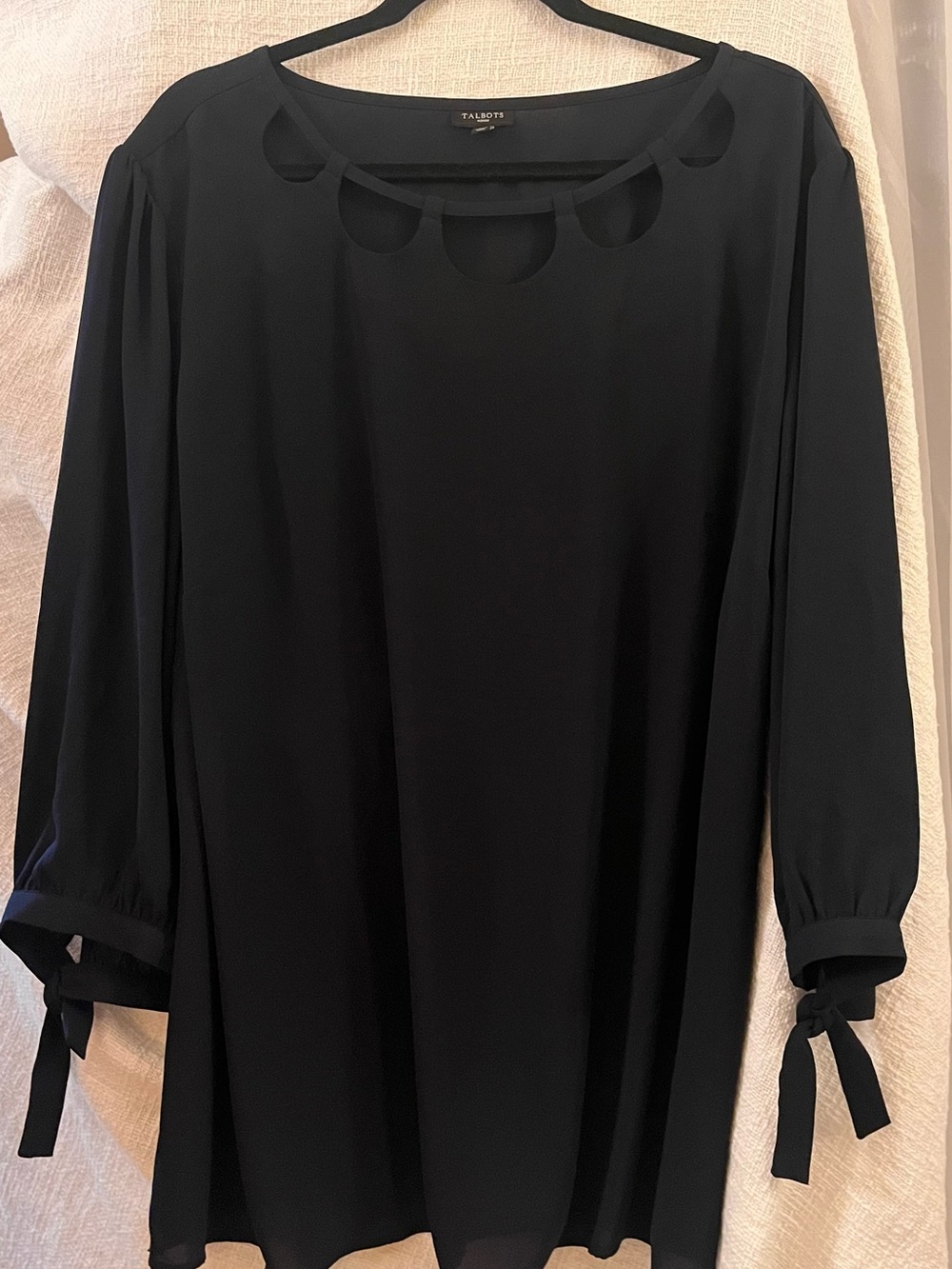 Talbots Black Cutout-Neck Long Sleeve Blouse